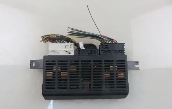 BMW 5 E39 Light module LCM 6919453
