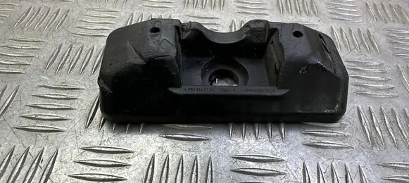 Mercedes-Benz E W212 Jacking socket point A0009986750
