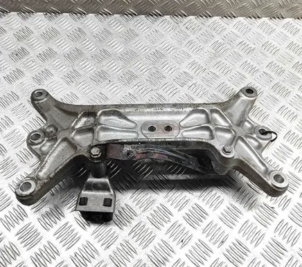 Maserati Ghibli Gearbox mounting bracket 670001738