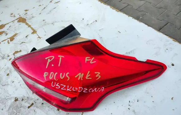Ford Focus Rear/tail lights F1EB13404B