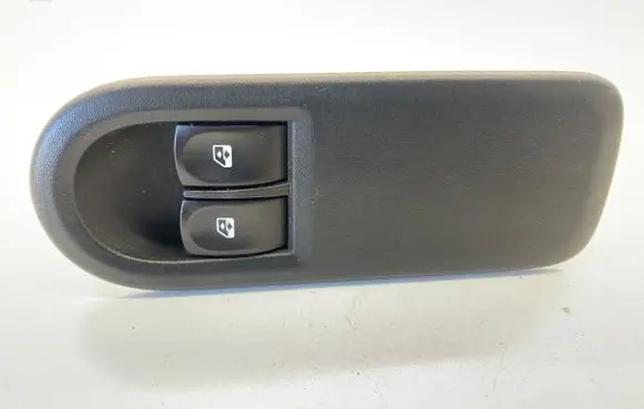 Renault Clio III Electric window control switch 8200356519