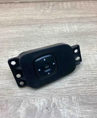 Mazda MPV II LW Wing mirror switch LD4766600