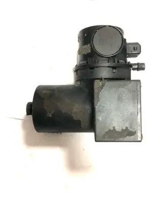 Volkswagen Golf Plus Central locking vacuum pump 1L0862257A