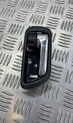 Toyota Corolla Verso AR10 Front door interior handle 692050F010