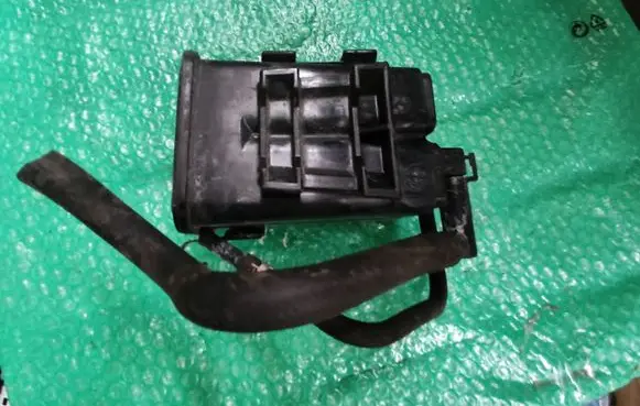 Mitsubishi Outlander Active carbon filter fuel vapour canister 18J02