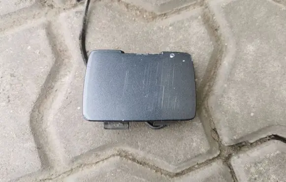 Volvo S80 Front tow hook cap/cover 08693379 2419