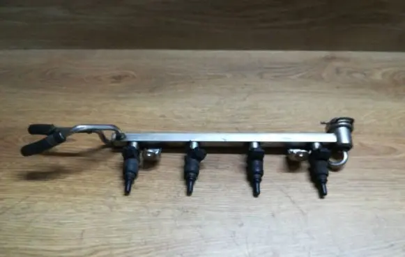 Seat Leon (1M) Fuel injectors set 06A906031D