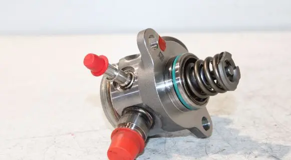 Audi A1 Fuel injection high pressure pump 05E127027A