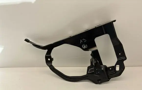 Audi A3 S3 8P Dashboard cross member/frame bar 8P2858506R