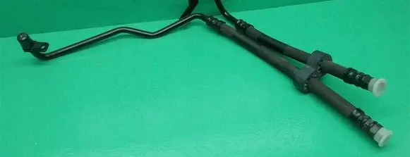 Audi A4 S4 B5 8D Gearbox oil cooler pipe/hose 