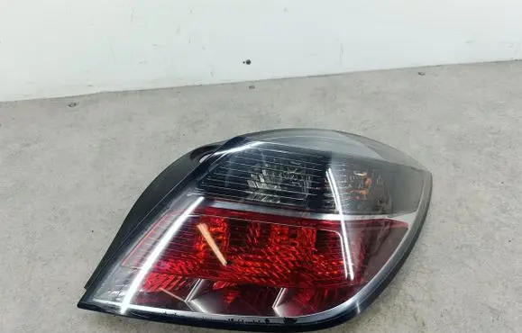 Opel Astra H Rear/tail lights 1325244493357460