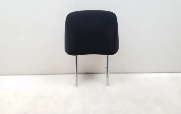 Nissan Juke I F15 Front seat headrest 