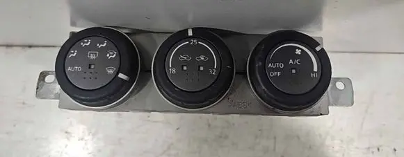 Nissan X-Trail T30 Climate control unit 27500EQ410 A0200018A04000