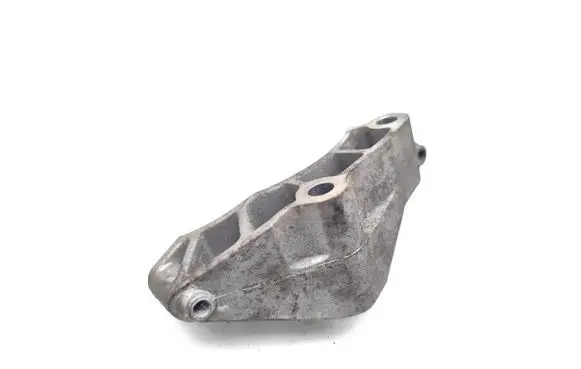 Land Rover Range Rover L405 A/C compressor mount bracket BH42-19N586-AB