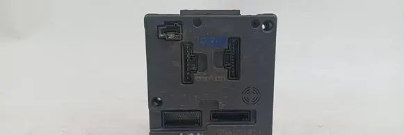 Renault Scenic I Comfort/convenience module 7703297930 S108502400B ETSI300220