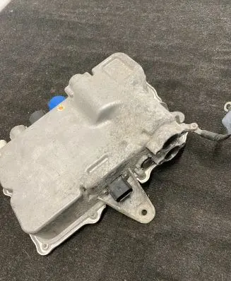 Tesla Model S Current control relay 1059891-00-D