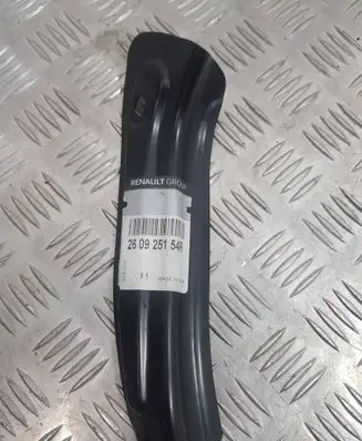 Renault Arkana Fender mounting bracket 260925154R