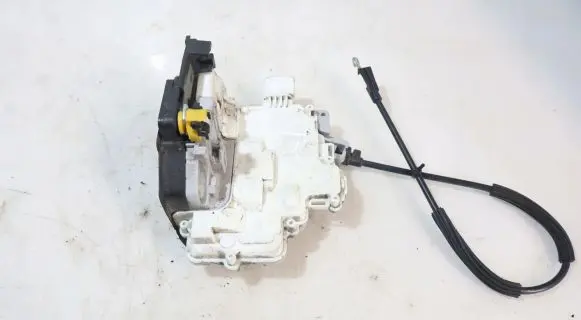 Seat Leon (1P) Rear door lock