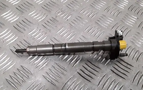 Audi A5 8T 8F Fuel injector 0445116030 03L130277