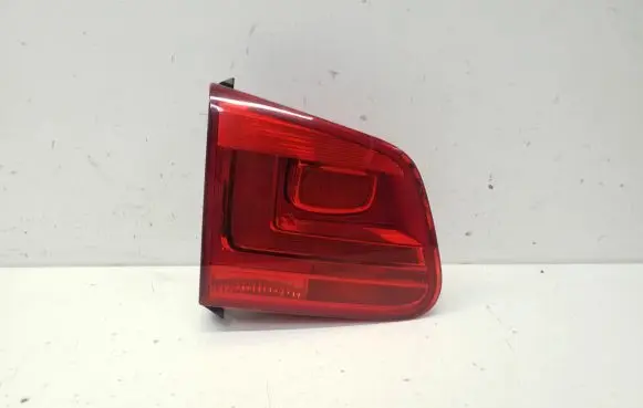 Volkswagen Tiguan Tailgate rear/tail lights 178957