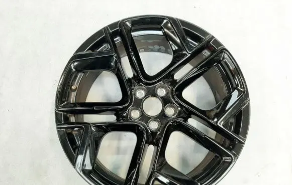 R16 alloy rim