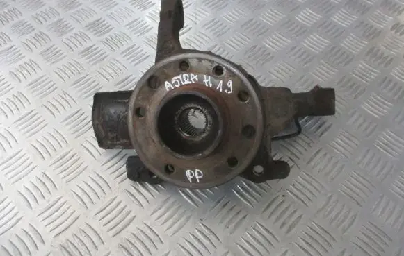 Opel Astra H Front wheel hub spindle knuckle