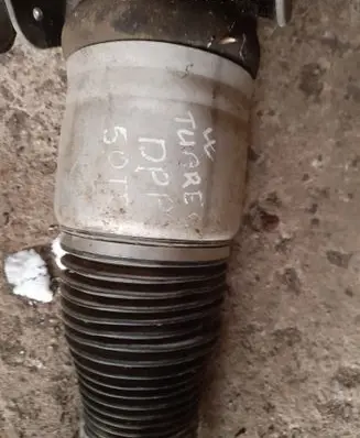 Volkswagen Touareg I Front shock absorber/damper