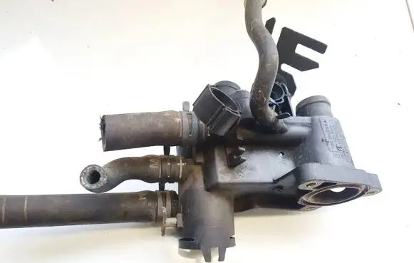 Volkswagen Polo Engine coolant pipe/hose 032121111a 032121111n0ab