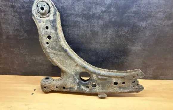 Volkswagen Golf IV Front lower control arm/wishbone