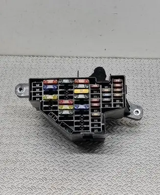 Volkswagen Golf VI Fuse module 1K1941824