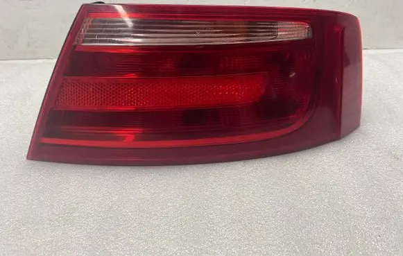 Audi A5 8T 8F Rear/tail lights 8T0945096