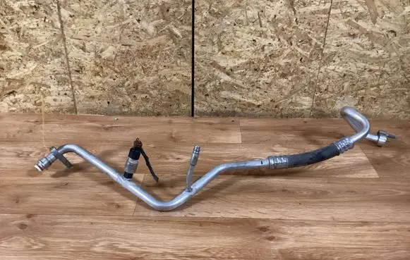 Ford Focus Air conditioning (A/C) pipe/hose 95BW19E561