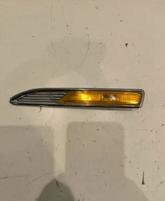 Ford Mondeo MK IV Front fender indicator light 7S7113K354AF 1556006 1459604