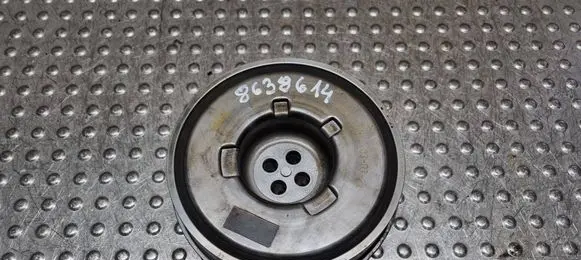 BMW 2 F45 Crankshaft pulley 8638614