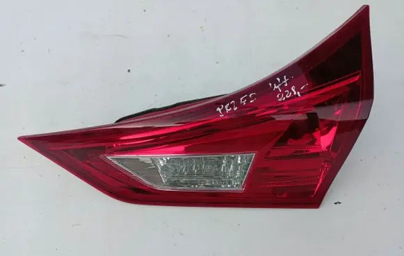 Toyota Auris E180 Rear/tail lights set 
