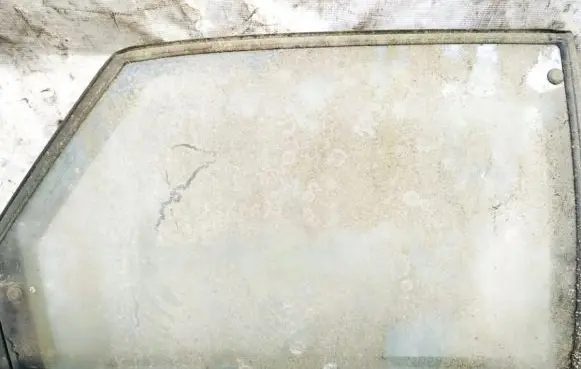 Mazda 626 Rear door window glass