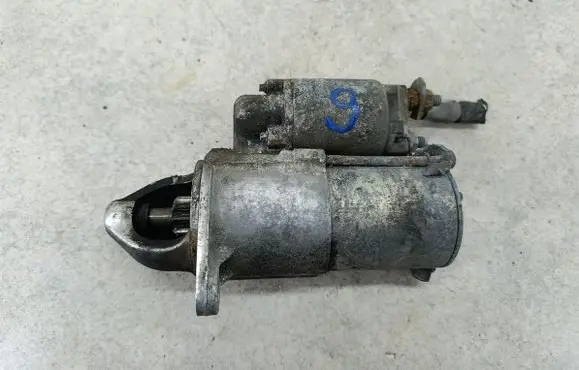 Opel Zafira B Starter motor 55556092
