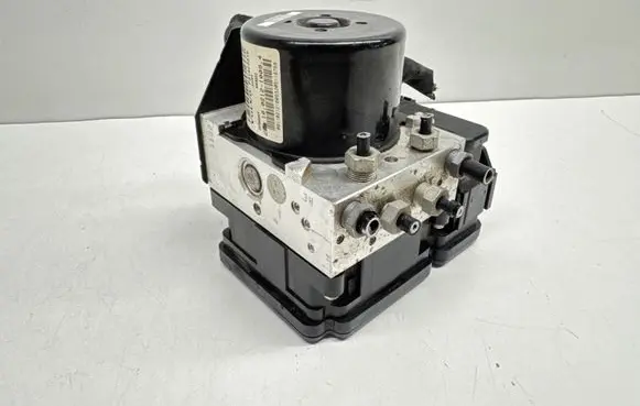 Volvo V40 ABS Pump 31423315 10096104243 A426G