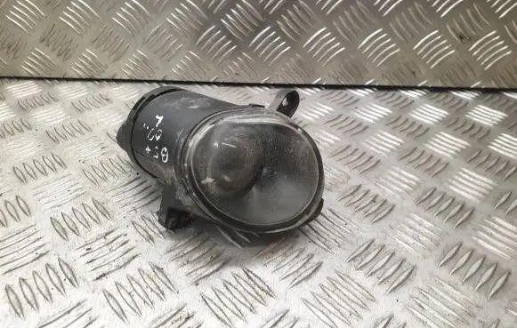Volkswagen PASSAT B5.5 Front fog light 3B7941699A