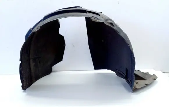 Front wheel arch liner splash guards