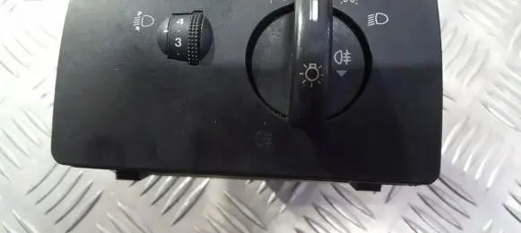 Ford Mondeo Mk III Light switch 1s7t13a024hb 04052771