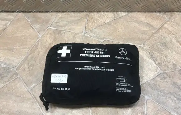 Mercedes-Benz A W169 First aid kit A1698600150