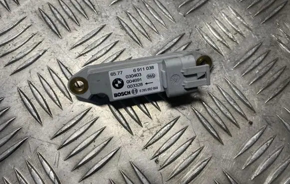 BMW 5 E60 E61 Airbag deployment crash/impact sensor 6911038 030403 0285002064