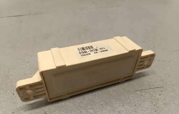 Hyundai i40 Door central lock control unit/module 919402H130 15042N AK64580