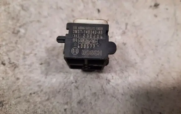 Ford Focus Airbag deployment crash/impact sensor 230206 3M5T14B342AB