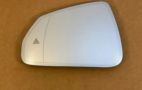 BMW 2 Active Tourer U06 Wing mirror glass 51165A18095