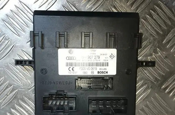 Audi A6 S6 C6 4F Comfort/convenience module 4F0907279