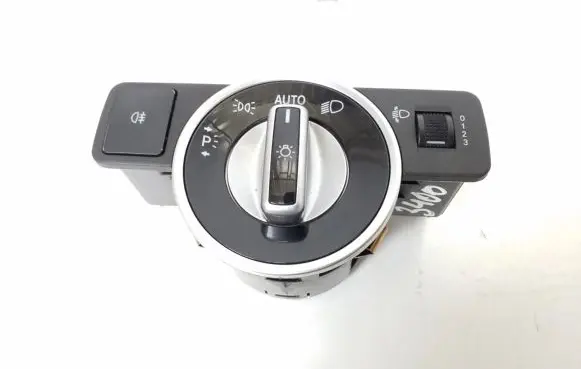 Mercedes-Benz GLA W156 Light switch A204953103