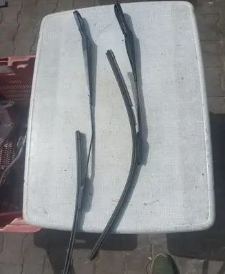 BMW 1 F40 Front wiper blade arm 74539587453959BMW
