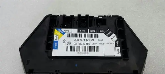 Mercedes-Benz S W220 Door control unit/module A2208216879